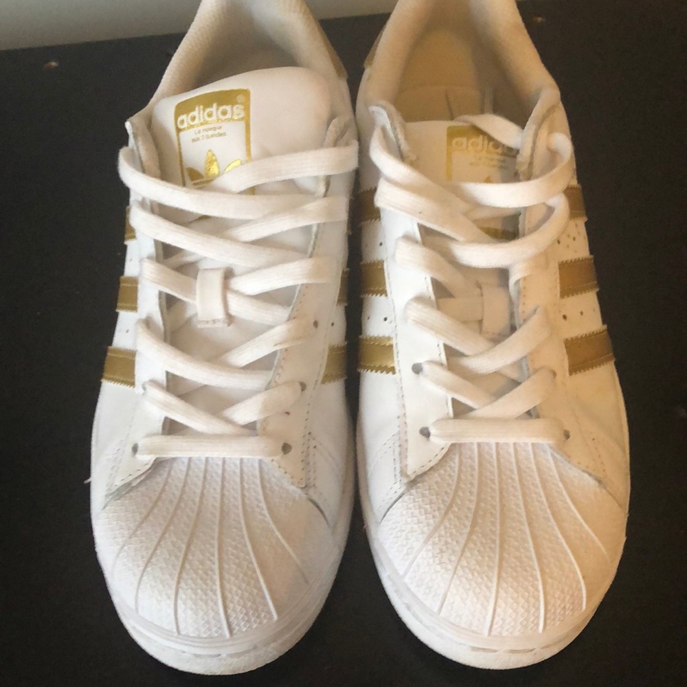 Adidas Sneakers